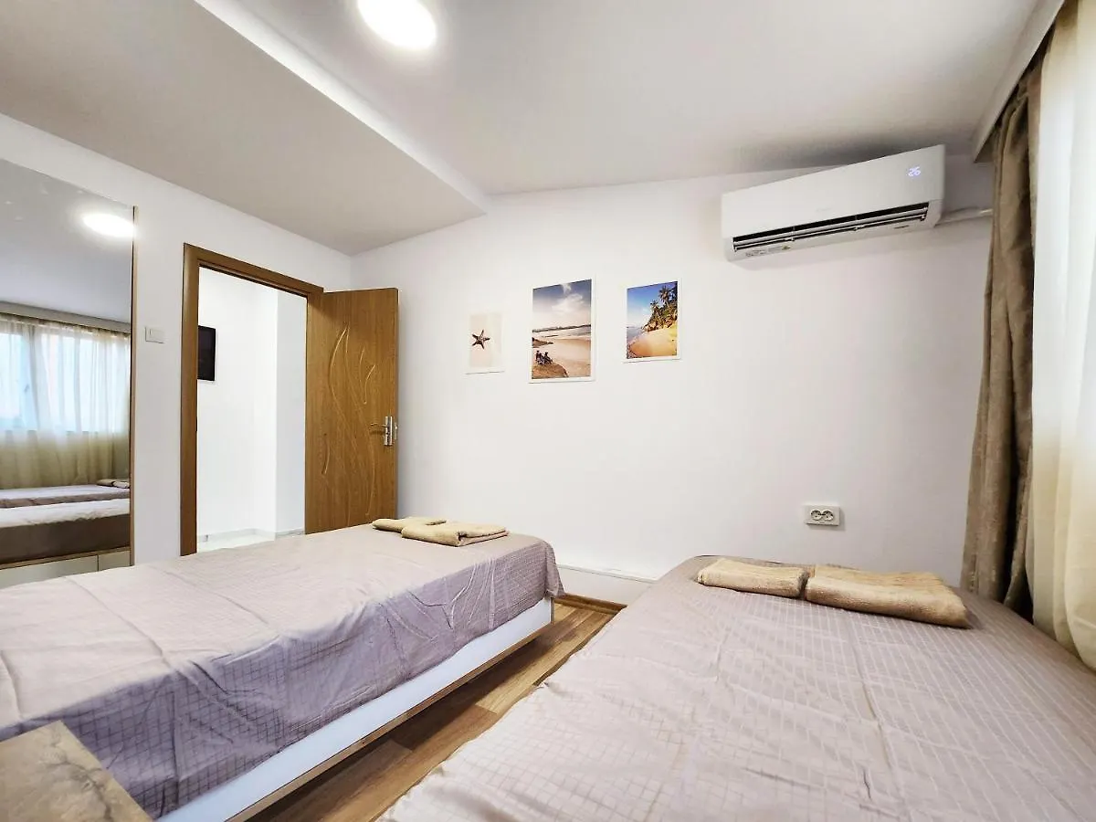 Sun-Kissed Varna Getaway شقة
